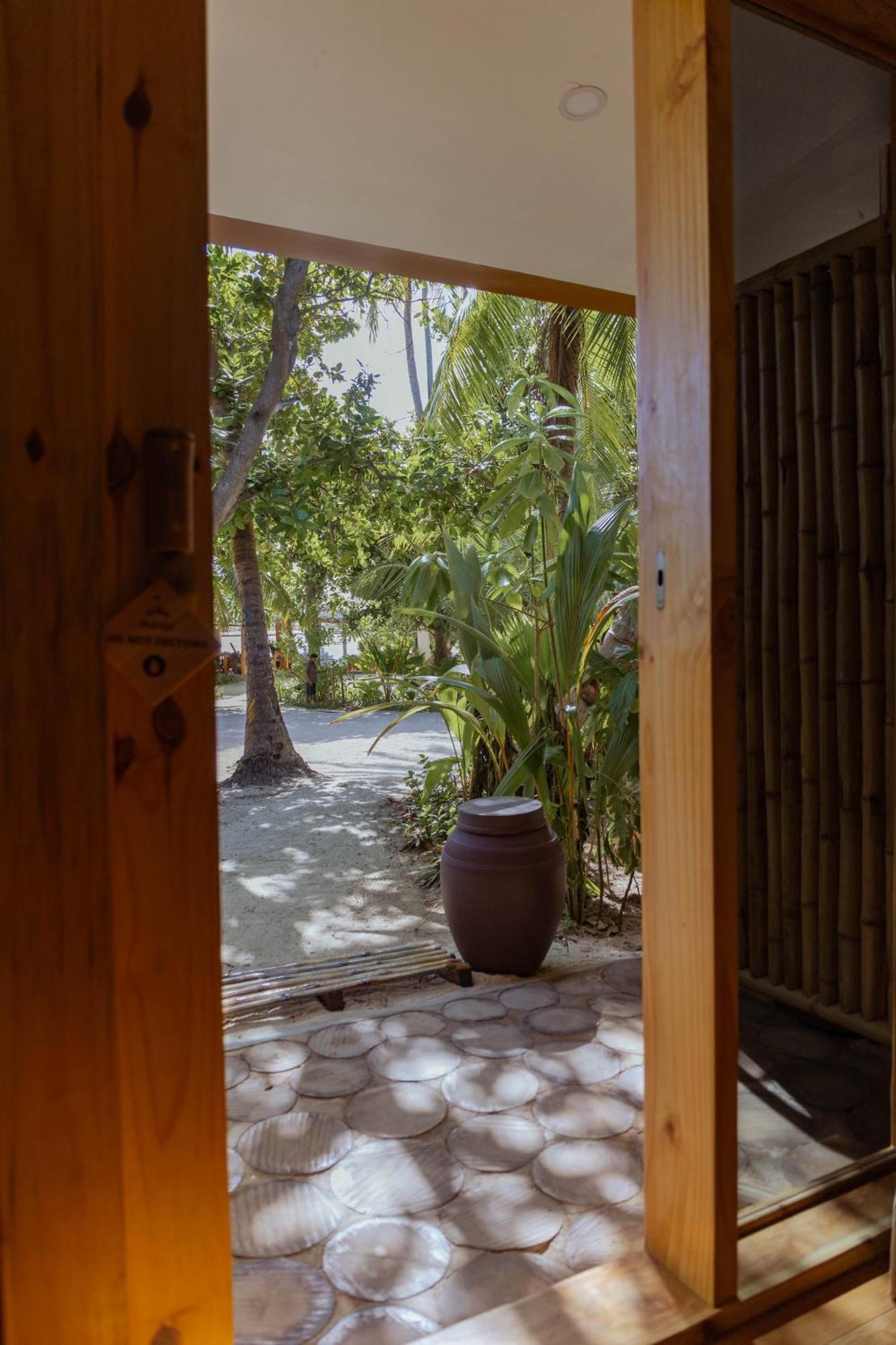 Готель Ecoboo Maldives Thinadhoo  Екстер'єр фото